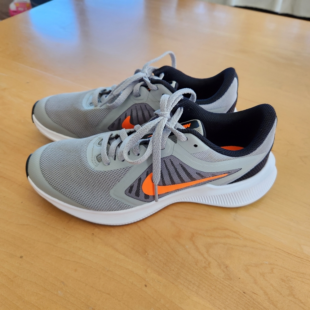 Nike big kid size 4